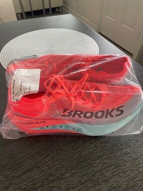 Brooks Hyperion Elite Racing Shoes - Coral Red and Teal